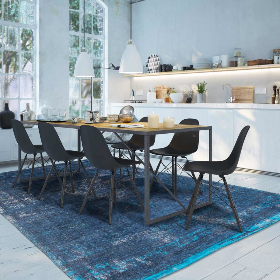 Louis De Poortere rug LX 8254 Fading World Medaillon Blue Night interior
