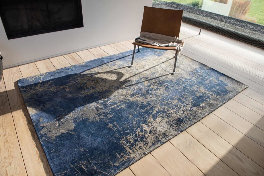 Louis De Poortere rug LX 8629 Mad Men Cracks Abyss Blue interior 2