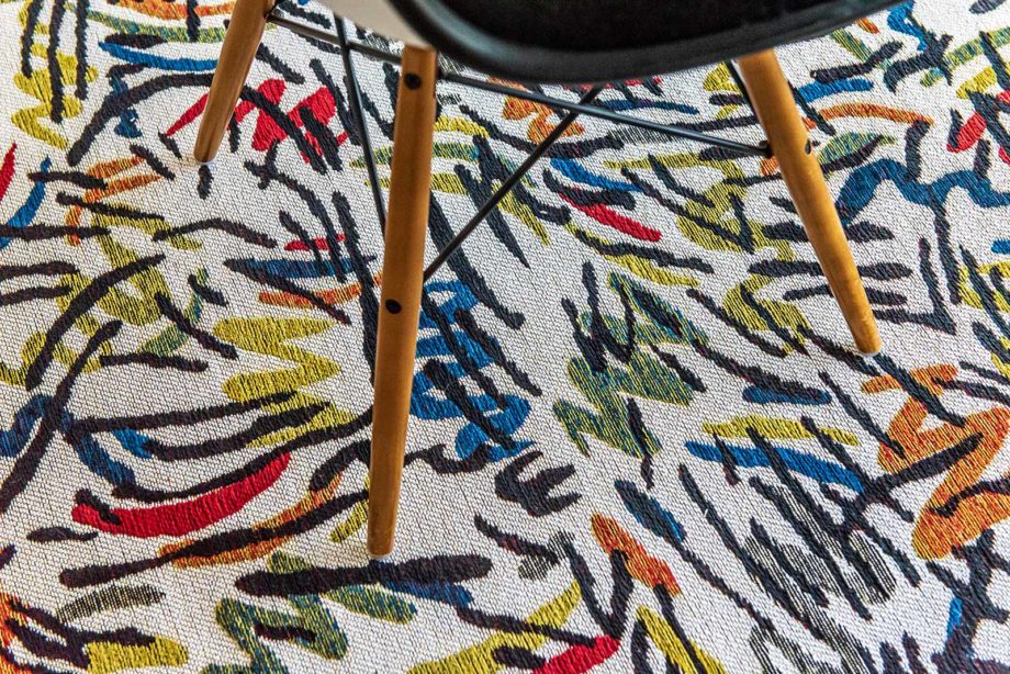 Louis De Poortere rug LX 9144 Gallery Graffito Street Graph interior 3