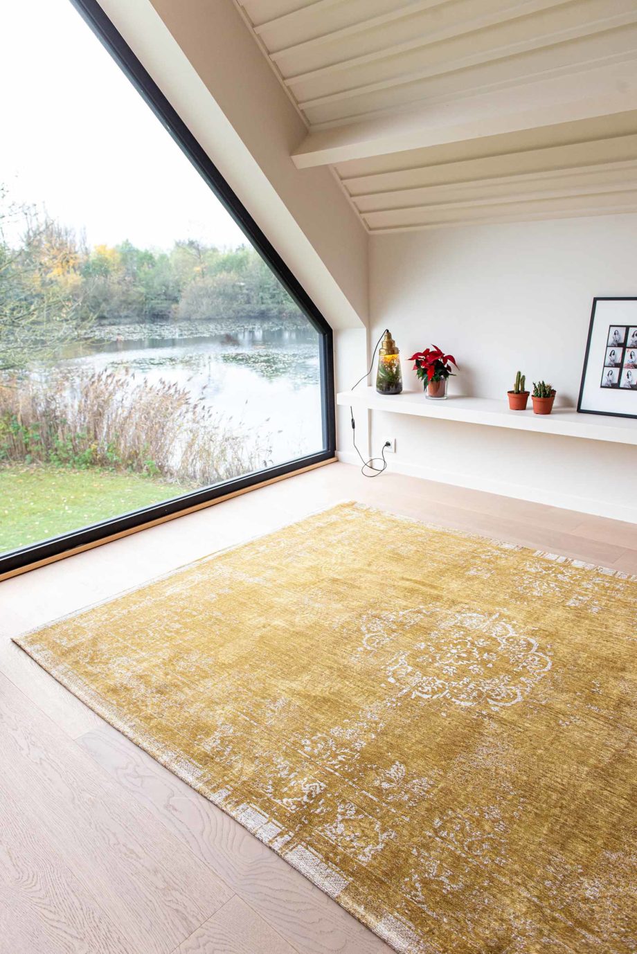 Louis De Poortere rug LX 9145 Fading World Spring Moss interior 10