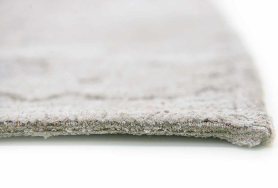 Louis De Poortere rug LX 9197 Structures Baobab Dry Beige side