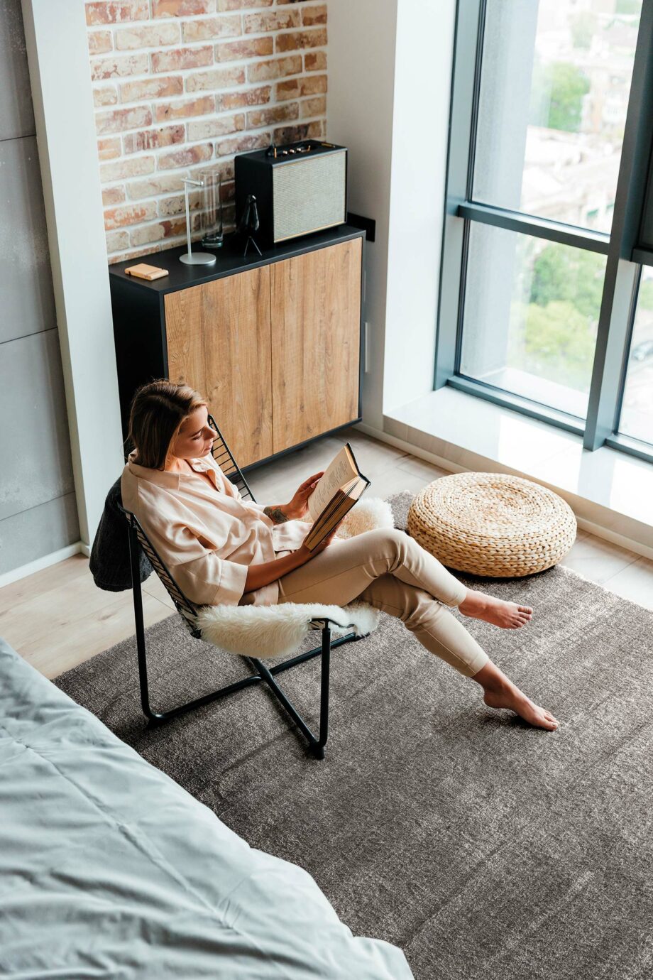 Acsento Kreta Warm Grey interior