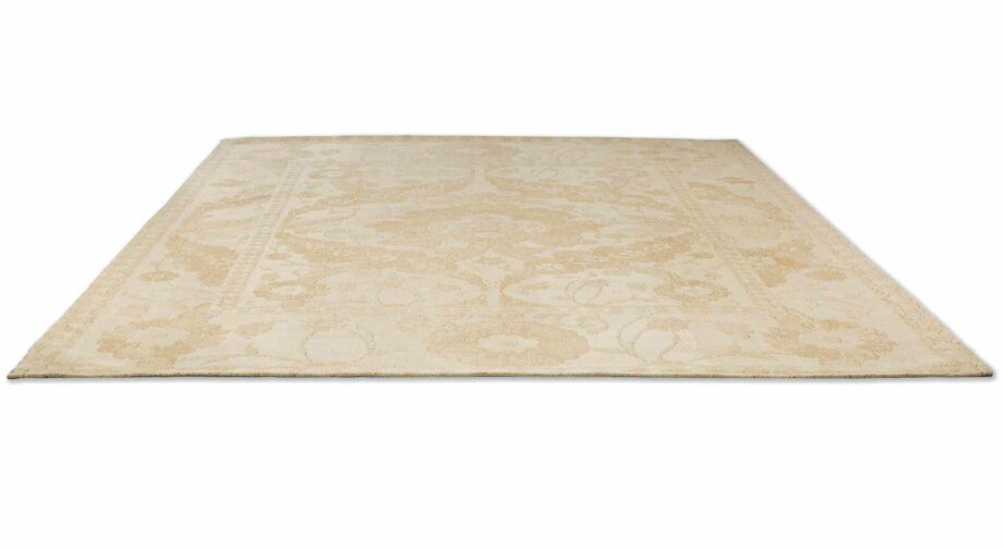 Laura Ashley Newborough Pale Gold 081606 D