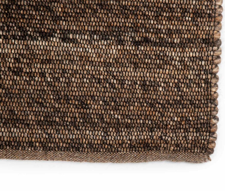 Brinker Carpets rug Bressano Brown 623 top corner
