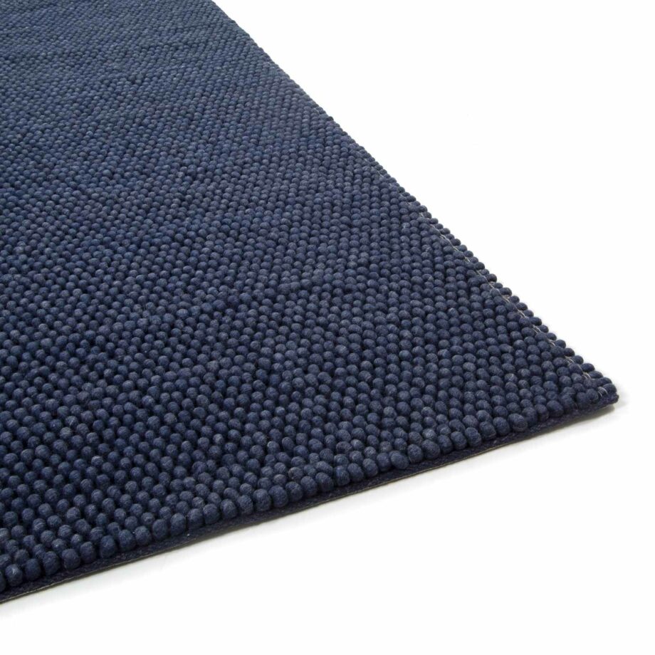 Brinker Carpets rug New Loop 290 corner