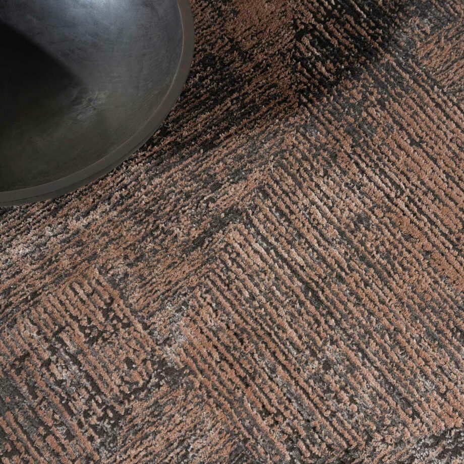 Calvin Klein rug Irradiant CK024 IRR01 BLKIV BLACK IVORY 5X7 099446129468 interior 2