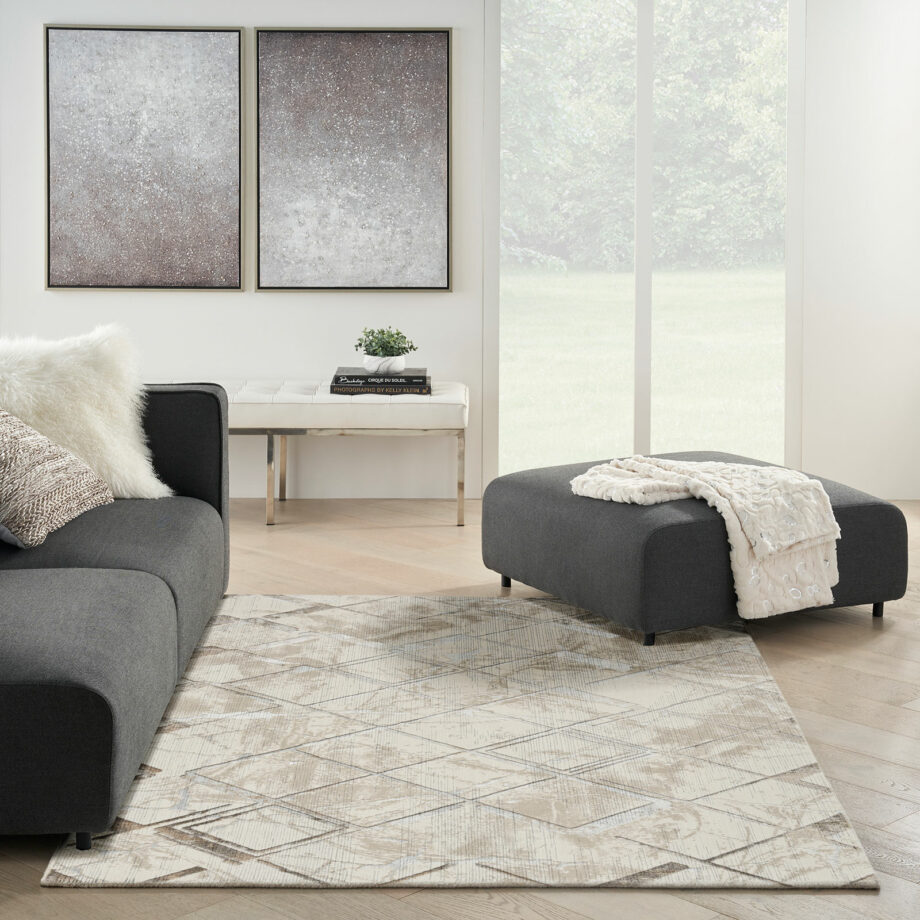 Nourison rug Glitz GLZ02 IVGRY IVORY GREY 5X7 099446133731 interior 1