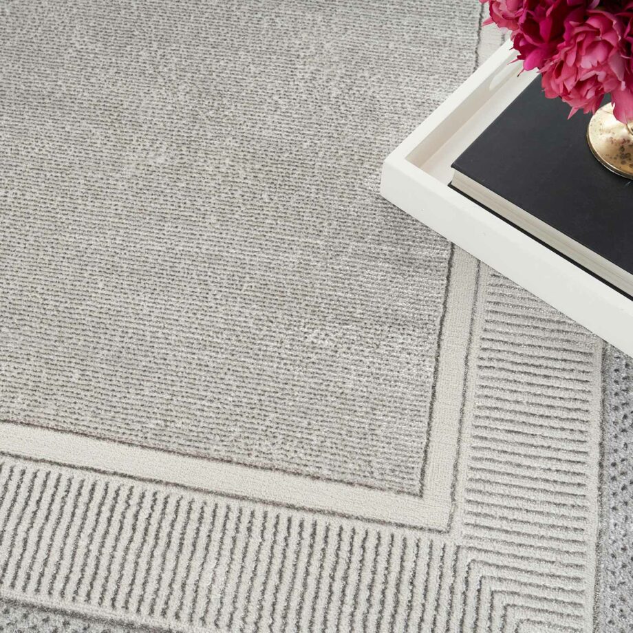 Nourison rug Glitz GLZ07 SILVR SILVER 5x7 099446911759 interior 2