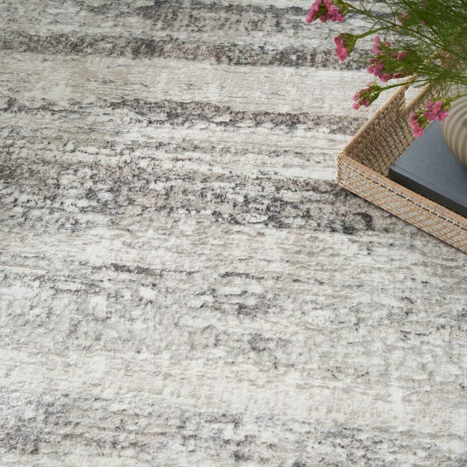 Nourison rug Glitz GLZ10 CRMGY CREAM GREY 5x7 099446904058 interior 2