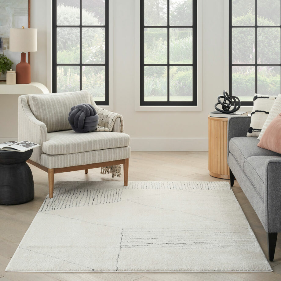 Nourison rug Modern Comfort MNC02 IVBLK IVORY BLACK 5x7 099446902146 interior 3