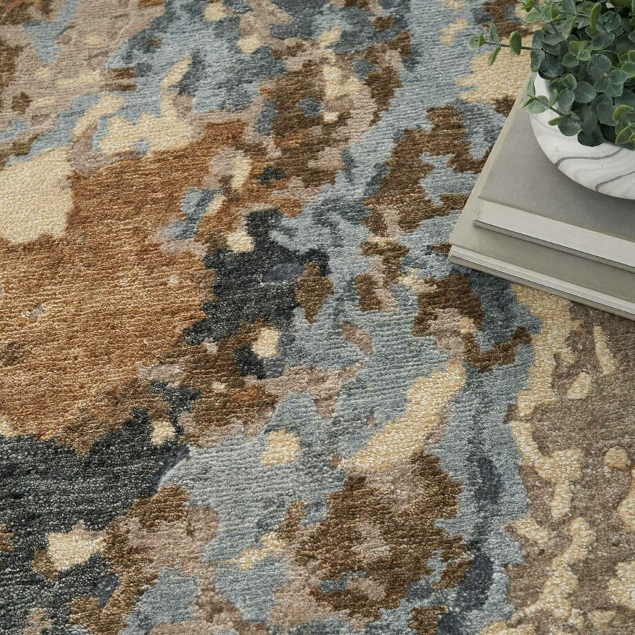 Nourison rug Silk Shadows SHA23 BGEBL BEIGE BLUE 8x10 099446929365 interior 2