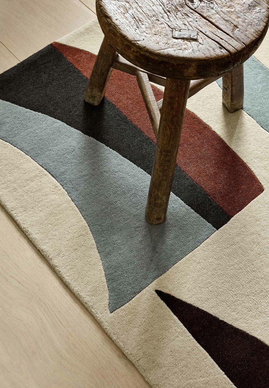 Harlequin Torillo Cornflower walnut 143905 interior C