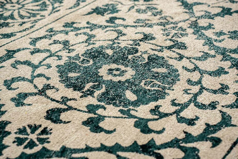 Louis De Poortere rug Antiquarian Suzani 9733 Notos zoom 3