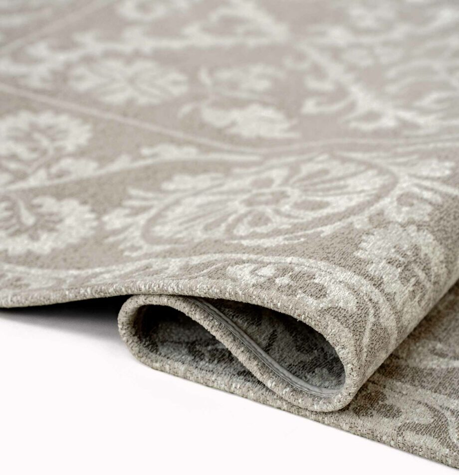 Louis De Poortere rug Antiquarian Suzani 9846 Boree fold