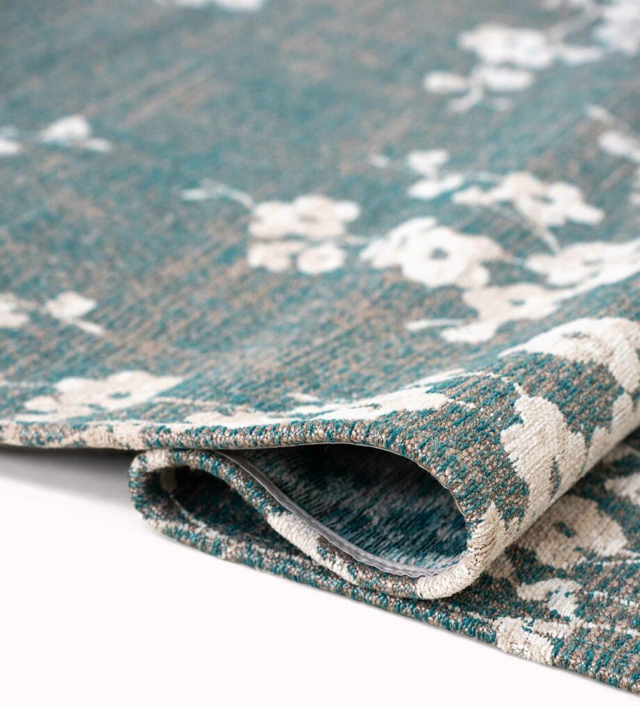 Louis De Poortere rug Sakura 9850 Sakura Lake Blue fold