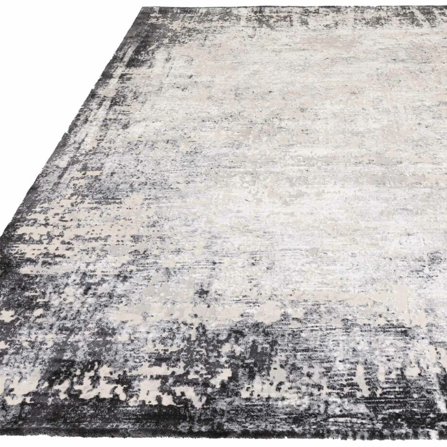 Asiatic Kuza border grey rug 1