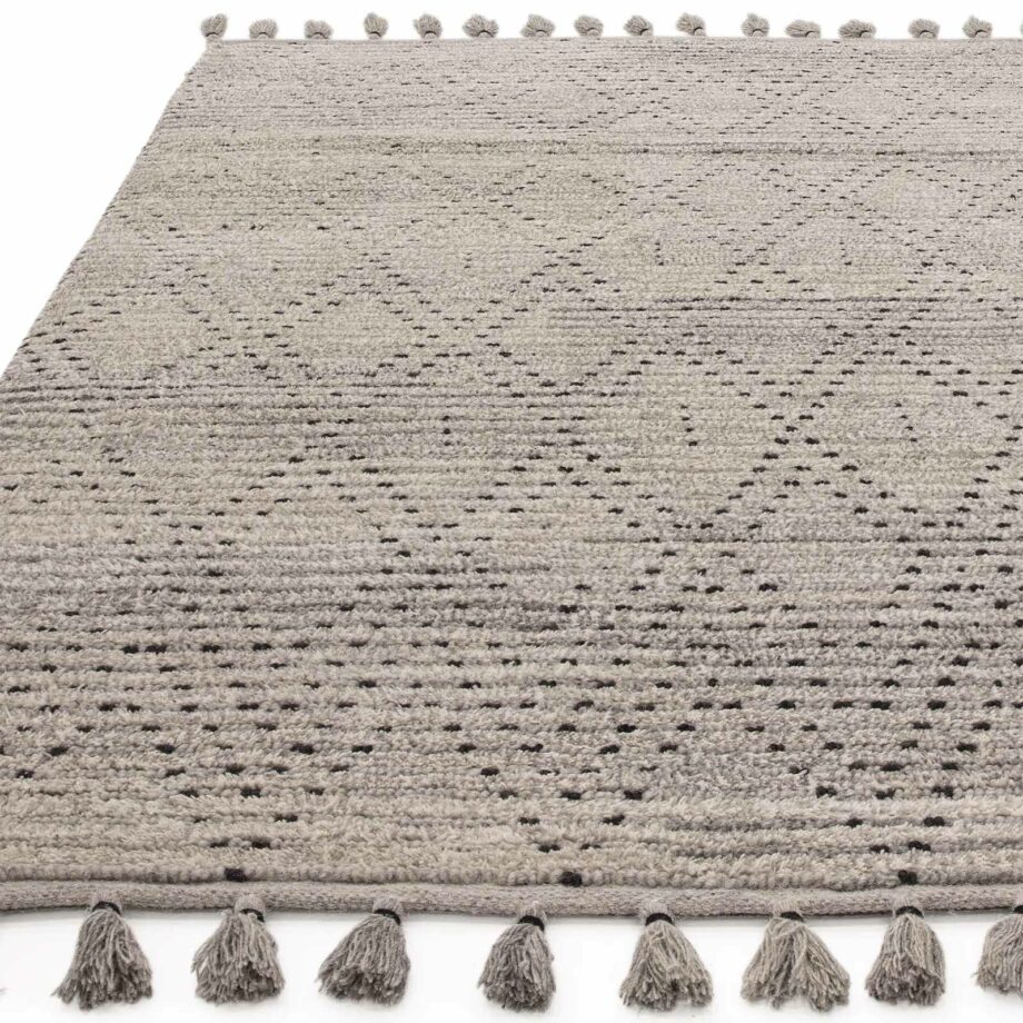 Asiatic grey black diamond rug 1