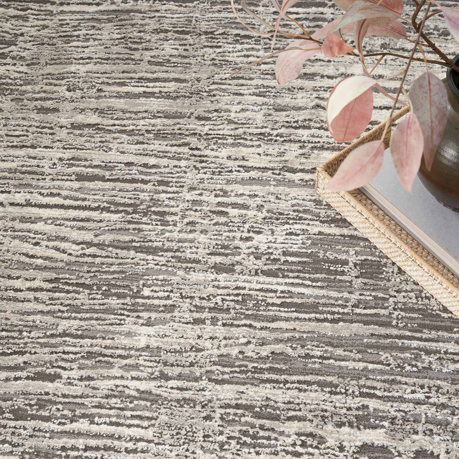 Nourison rug Sustainable Trends SUT01 IVGRY IVORY GREY 5x7 099446954138 interior 2