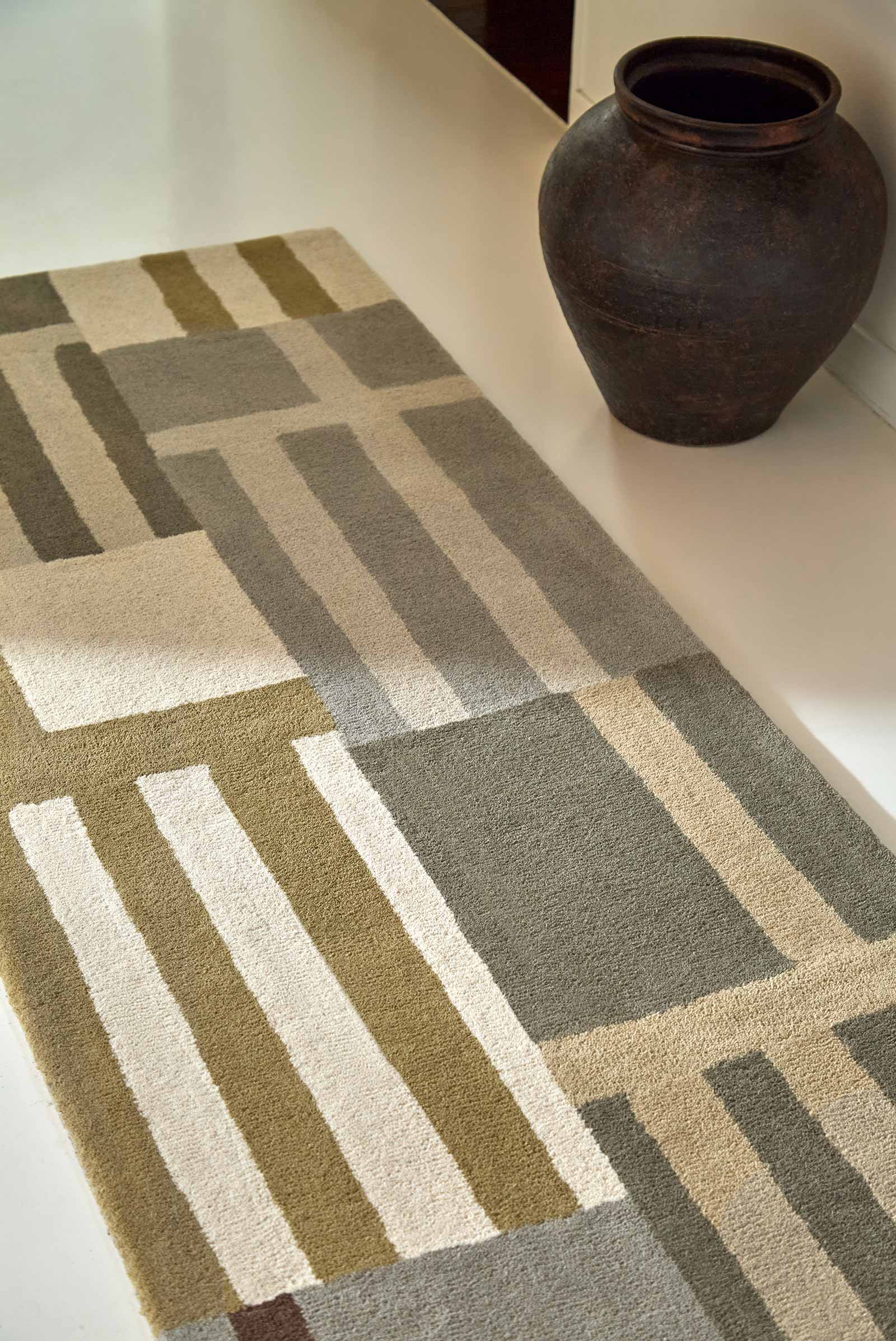 Harlequin Monolith Sandstone 144201 interior runner B
