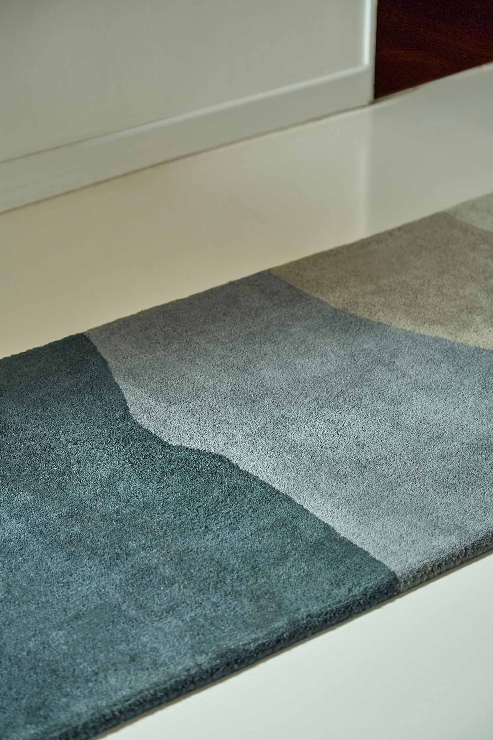 Harlequin Sedimentary Midnight 141005 runner interior B