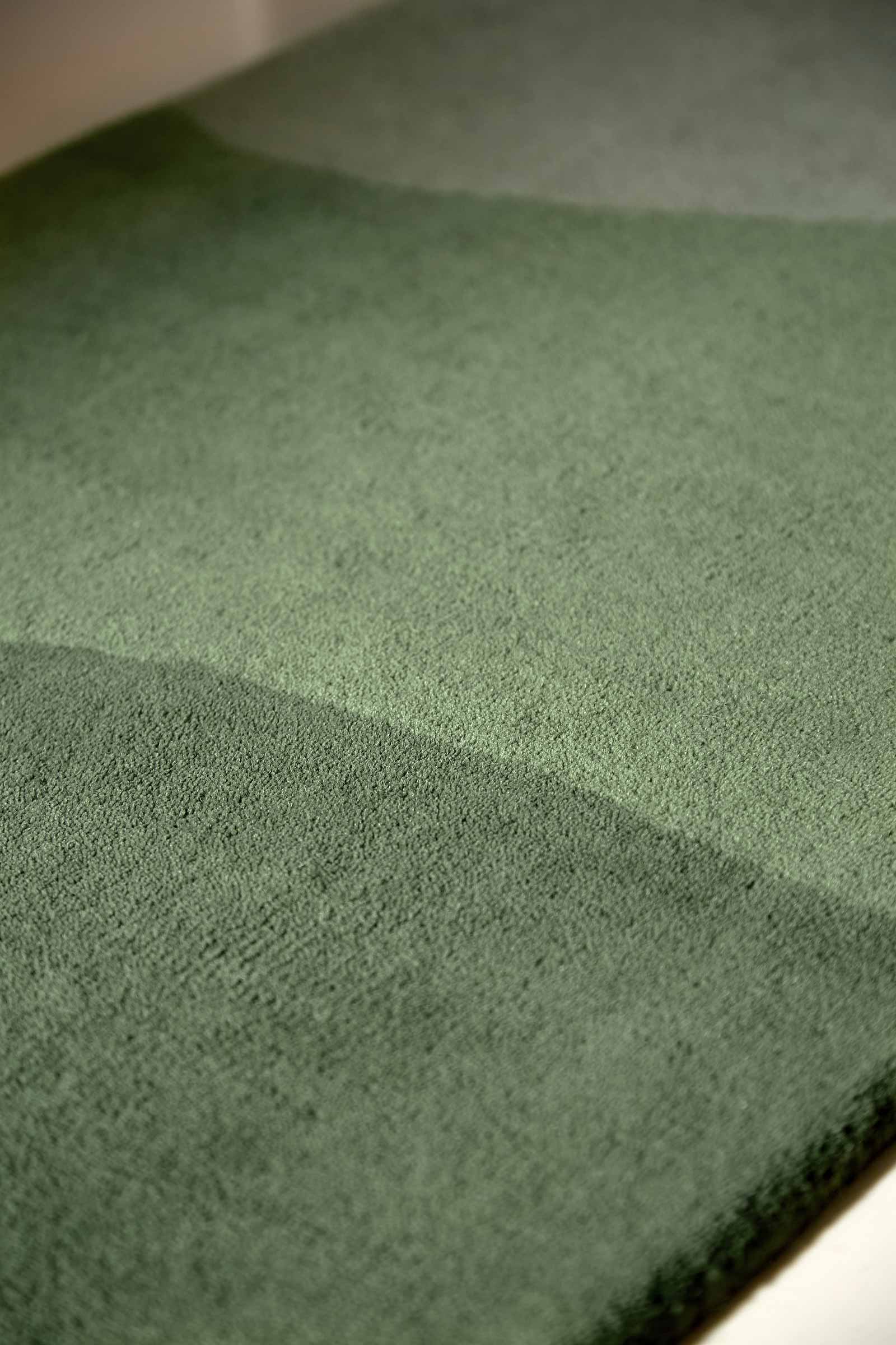 Harlequin Sedimentary Pine 141007 runner interior C